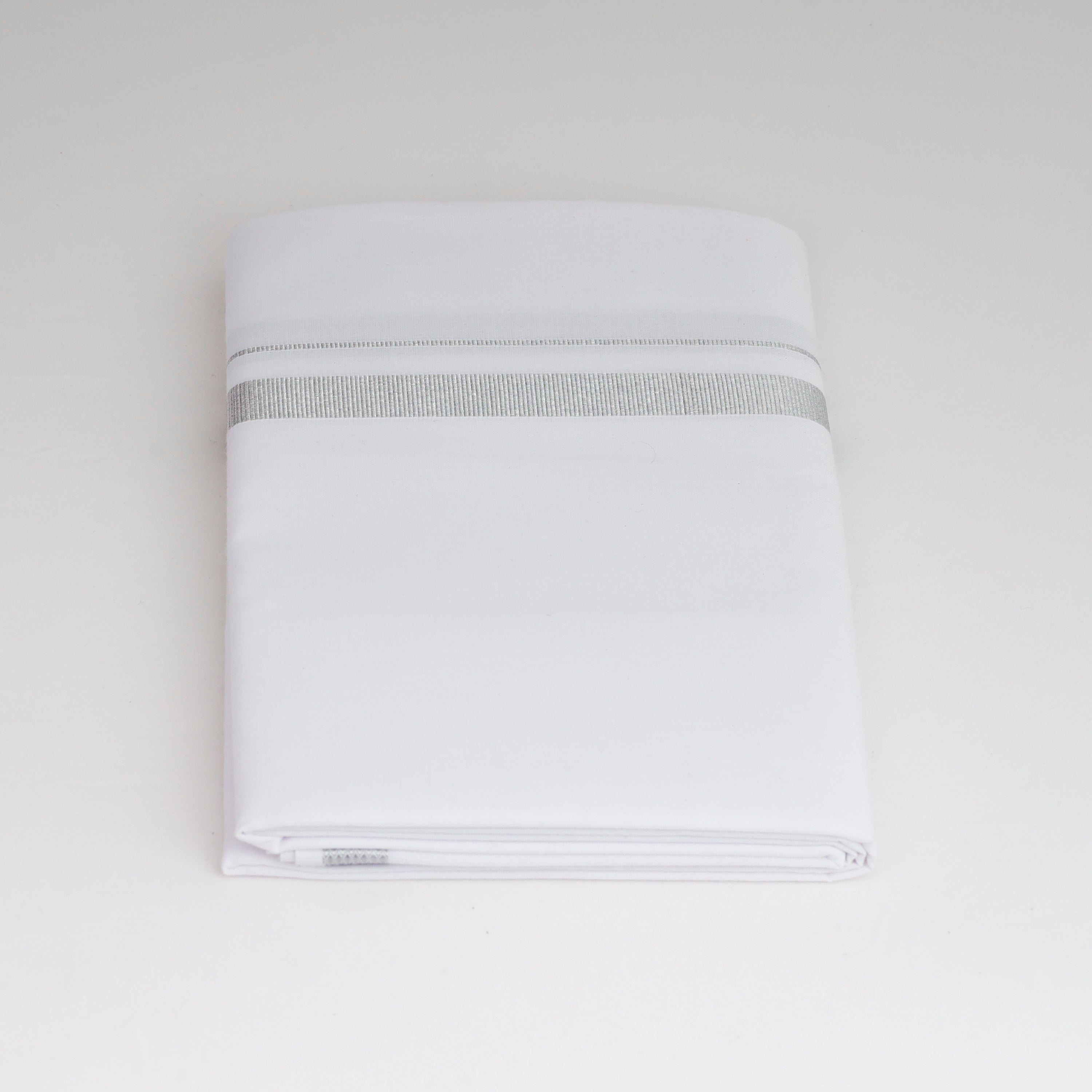 Mens Single Layer White Colour Dhoti with 1 inch Jari - KARIKALAN